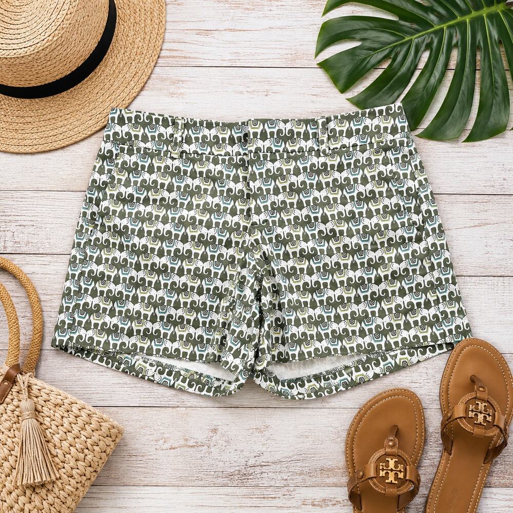 Banana Republic Low Rise Shorts Size 0 Khaki White Elephant Print EUC Indie